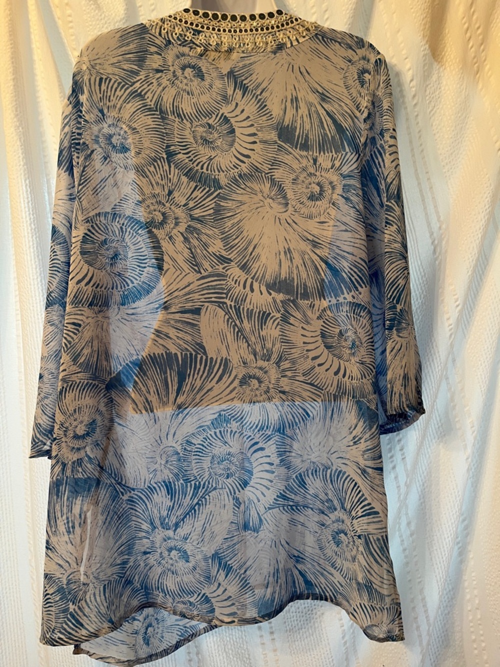 Chico’s size 2 or 12 Blue Printed Beaded sequin V-Neck Women's Top or cover up - Picture 6 of 7